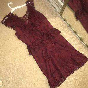 BB DAKOTA size 4 burgundy lace dress BRAND NEW